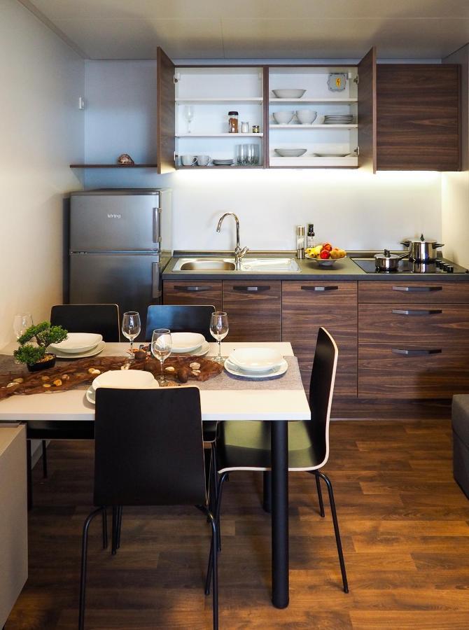 Lux Camp - Mobile Homes In Bi Village 파자나 외부 사진