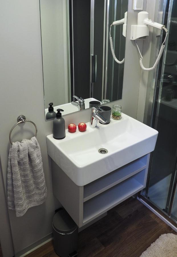 Lux Camp - Mobile Homes In Bi Village 파자나 외부 사진