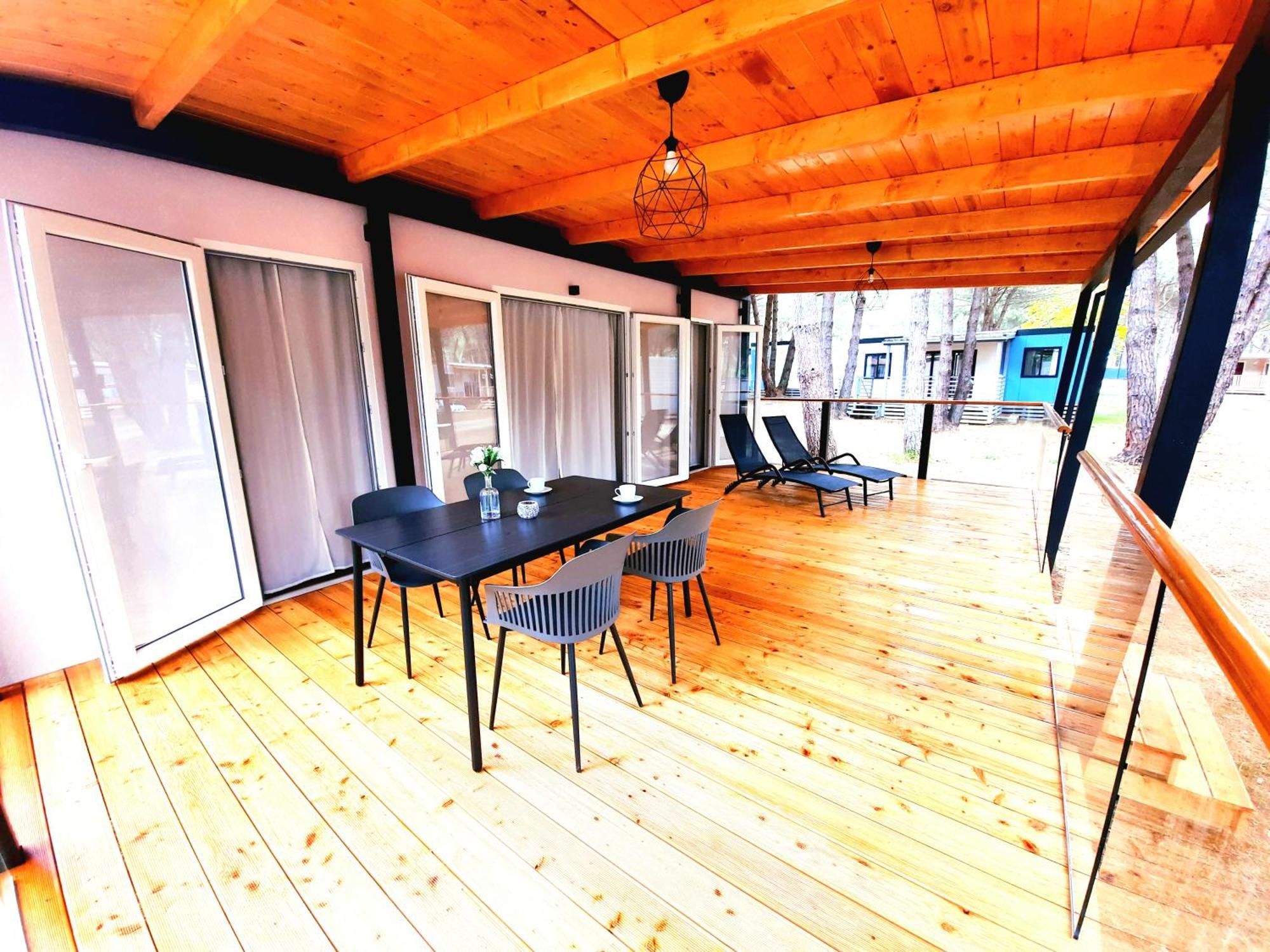 Lux Camp - Mobile Homes In Bi Village 파자나 객실 사진