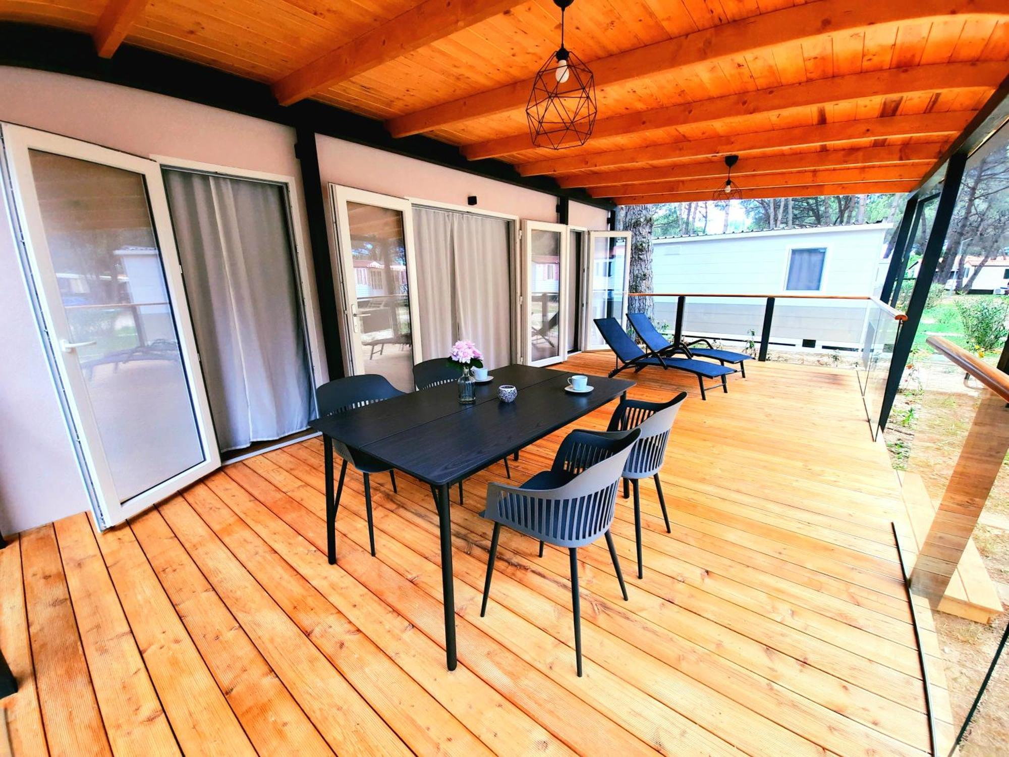 Lux Camp - Mobile Homes In Bi Village 파자나 객실 사진