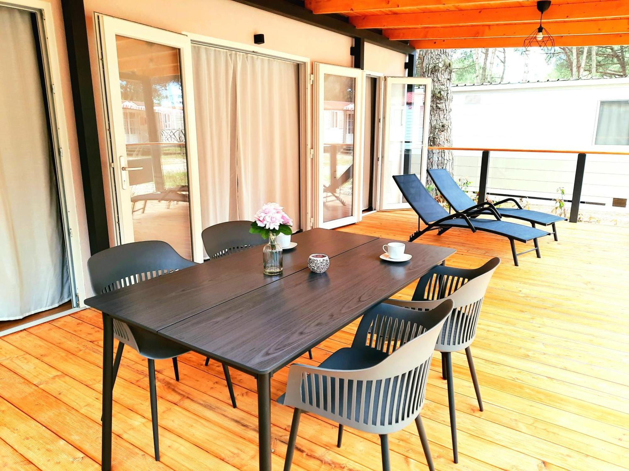 Lux Camp - Mobile Homes In Bi Village 파자나 객실 사진